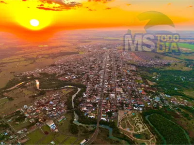 Imagem da notícia Previsão em Costa Rica é de dia quente e com céu variando entre claro e parcialmente nublado